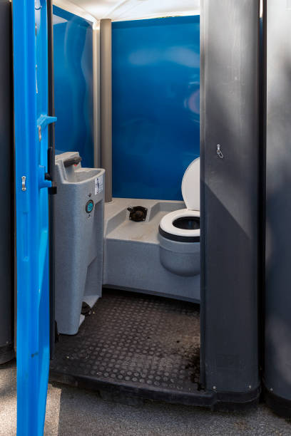 Best Luxury portable toilet rental  in Beacon Square, FL